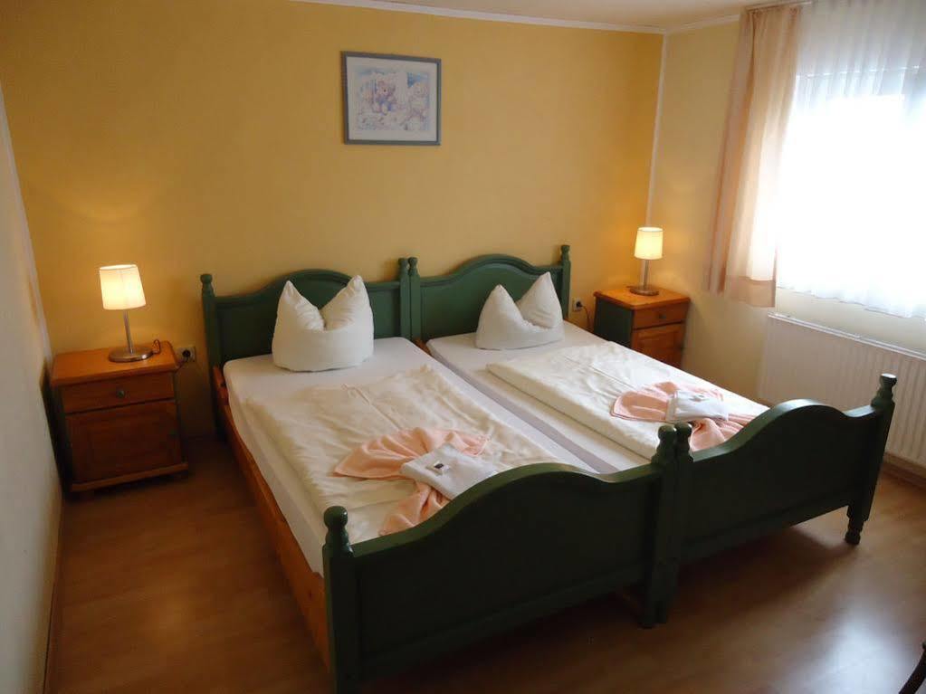 Hotel & Restaurant Beckmanns Winzerhaus Urbar  Kültér fotó